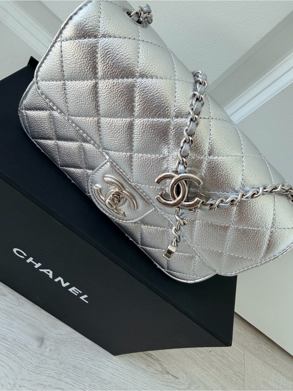 Chanel 25B Mini Classic Metallic Silver Shoulder Bag - Picture 5 of 7